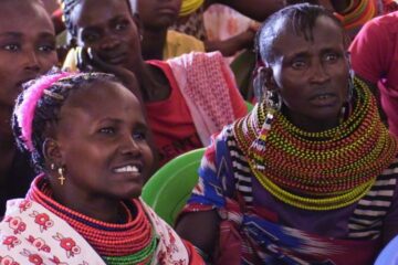 Picture of a group of Ariamawoi villagers.